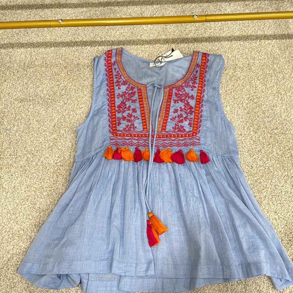 Super Cute, never worn women’s top